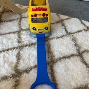 Little people XL pull along school bus